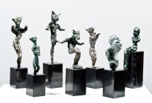 Ergin İnan imzalı mermer kaideli Bronz döküm heykeller 2007 yılı (2).jpeg