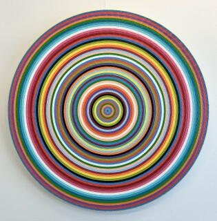 Ekrem Yalc?ndag ' Impress ions from the streets' 100x100cm. çapında, Ahşap üzerine akrilik,2025 (2).jpg
